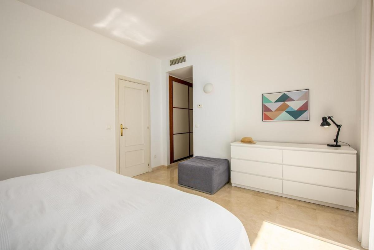 Sun-kissed Duplex Penthouse Appartement Marbella